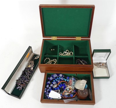 Lot 438 - A collection of costume jewellery, to include...