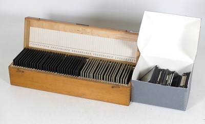 Lot 539 - A collection of early 20th century magic...