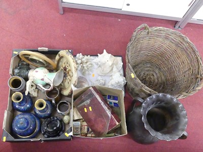 Lot 612 - A collection of miscellaneous items to include...