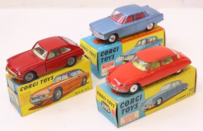 Lot 578 - Corgi Toys group of 3 to include a no.210S...