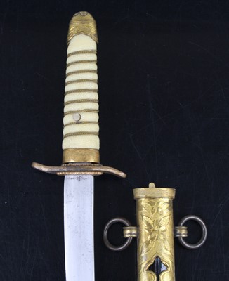 Lot 9 - A WW II Japanese Officer's dirk, having a 27cm...