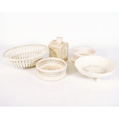 Lot 240 - A collection of creamware, to include a pair...