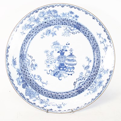 Lot 8 - A 19th century Chinese porcelain blue & white...