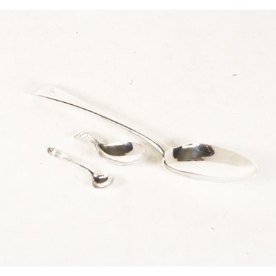 Lot 260 - A George III silver tablespoon, in the Old...