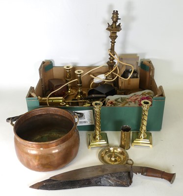 Lot 205 - A collection of mixed metalwares to include a...