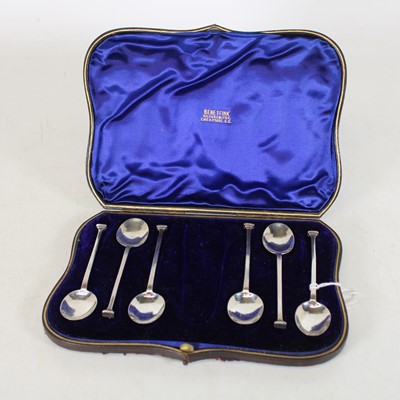 Lot 253 - A cased set of six silver teaspoons, having...