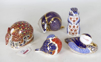 Lot 67 - A collection of five Royal Crown Derby...