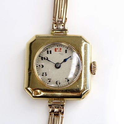 Lot 2093 - An 18ct yellow gold manual wind wristwatch...