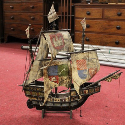 Lot 176 - Mixed lot to include model galleon, clay pipes,...