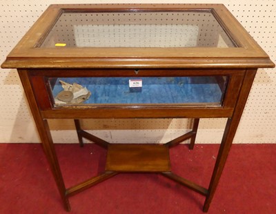 Lot 626 - An Edwardian, mahogany and inlaid display...