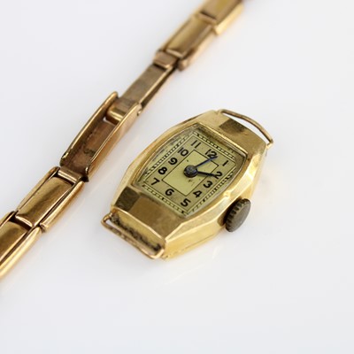 Lot 355 - A lady's Art Deco 18ct gold cased manual wind...