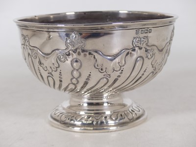 Lot 338 - An Edwardian silver pedestal table bowl,...