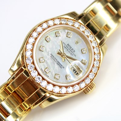 Lot 2106 - A lady's 18ct gold Rolex Oyster Perpetual...