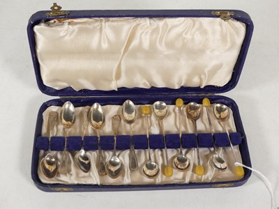 Lot 313 - A set of six George VI silver teaspoons, with...