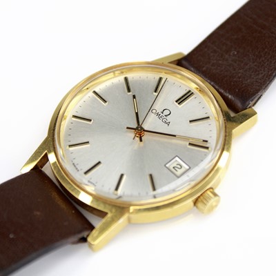 Lot 153 - A gent's Omega Tool 9070 gold plated manual...