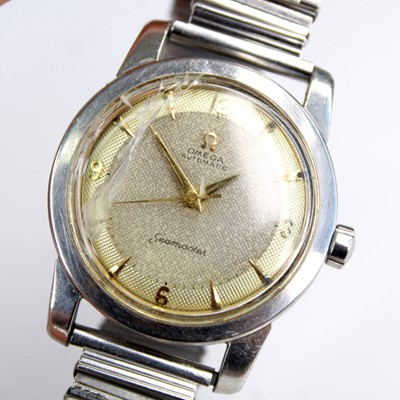 Lot 2198 - A gent's steel Omega Seamaster automatic...