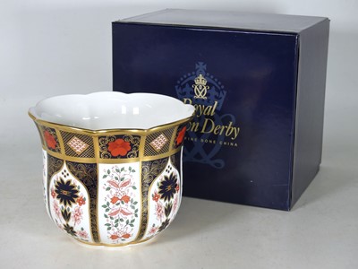 Lot 31 - A Royal Crown Derby Old Imari pattern...