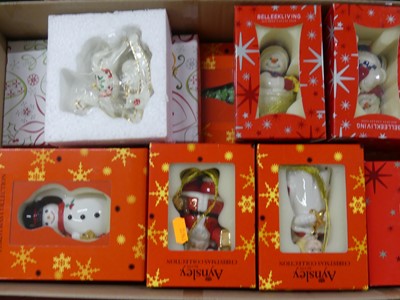 Lot 98 - Assorted boxed china figures, to include...