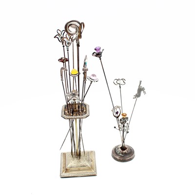 Lot 261 - An Edwardian silver and amethyst-topped...