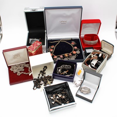 Lot 280 - A lady's Swiss Empress yellow metal cased...
