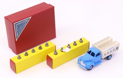 Lot 104 - Mattel/Atlas Editions Camion Laitier Ford Milk...