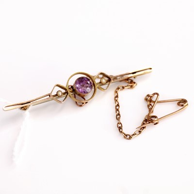 Lot 363 - An Edwardian yellow metal amethyst and seed...