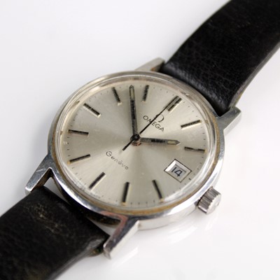 Lot 396 - A gent's Omega Geneve steel cased automatic...