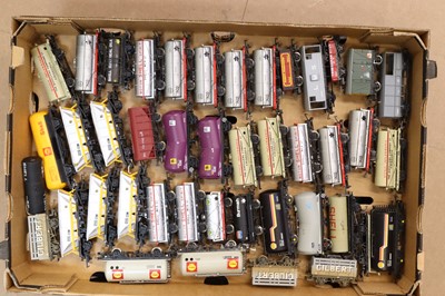 Lot 296 - One tray containing various unboxed 00 gauge...