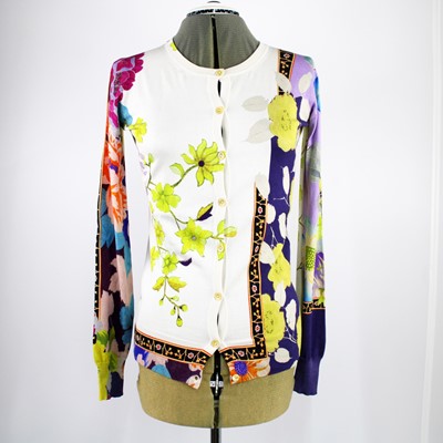 Lot 307 - Etro Milano - A printed fine knit silk...