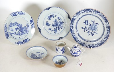 Lot 44 - An 18th century Chinese blue & white porcelain...