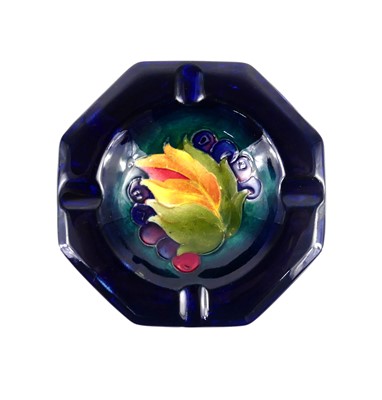 Lot 158 - A Moorcroft Leaf & Berry pattern pottery...