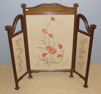 Lot 604 - An early 20th century mahogany three-fold fire...
