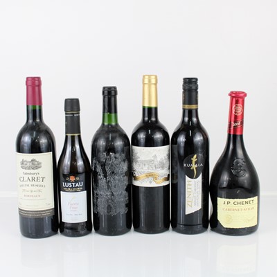 Lot 1001 - Assorted red table wines, to include La...