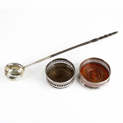 Lot 236 - An Edwardian Irish silver toddy ladle, having...