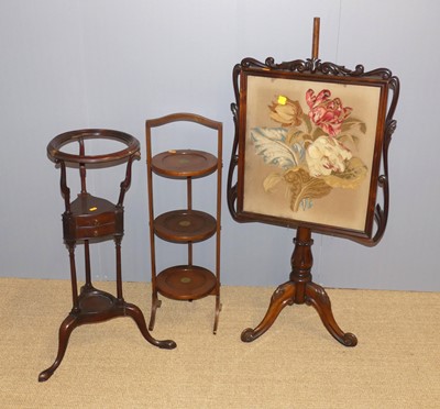 Lot 713 - A 19th century mahogany circular washstand,...