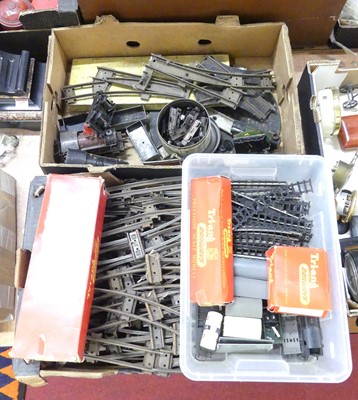 Lot 119 - A collection of model railway, to include tin...