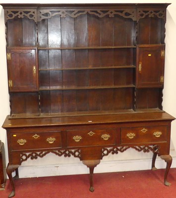 Lot 632 - A George III provincial oak (probably Welsh)...
