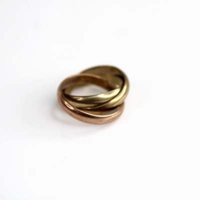 Lot 306 - A Russian style 9ct three-colour gold wedding...