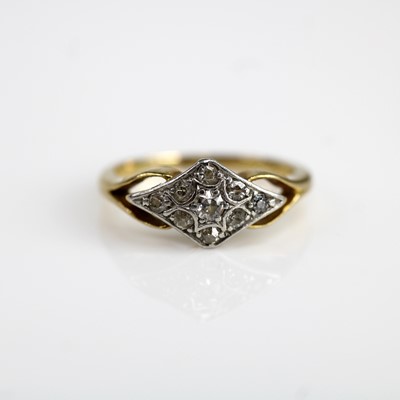 Lot 313 - An Art Deco 18ct gold and diamond point set...