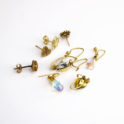 Lot 336 - Assorted modern 9ct gold ear studs and...