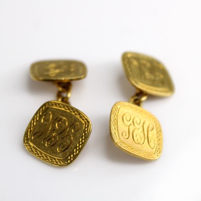 Lot 316 - A pair of gent's 18ct gold monogrammed...