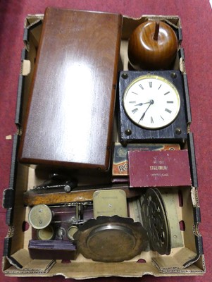 Lot 195 - A collection of items, to include a set of...