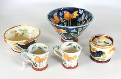 Lot 207 - A collection of Kevin Warren studio pottery,...