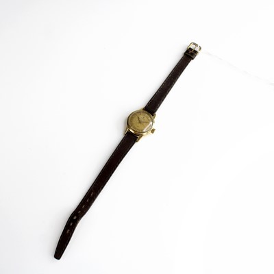 Lot 347 - A lady's Omega 18ct gold cased manual wind...