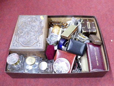 Lot 272 - A collection of miscallenous items, to include...