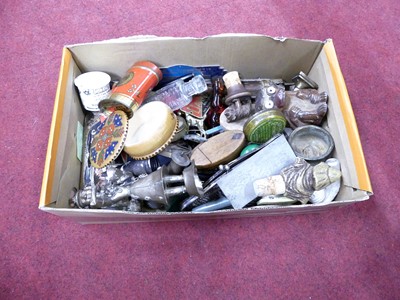 Lot 278 - A collection of miscellaneous items, to...