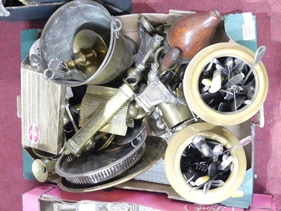 Lot 217 - A collection of metalware, to include a pair...