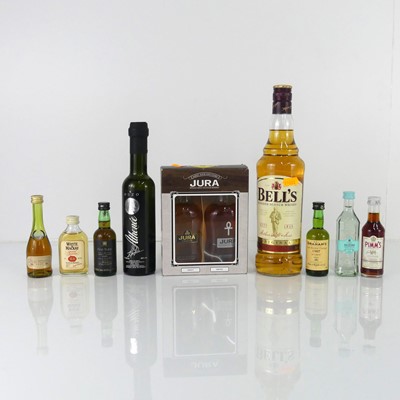 Lot 1256 - Bell's blended Scotch whisky, 70cl, 40%, one...