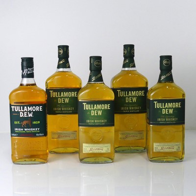 Lot 1180 - Tullamore Dew Triple Distilled Irish whiskey,...