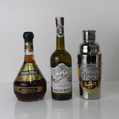 Lot 1264 - Marie Brizard Charleston Follies liqueur, 75cl,...